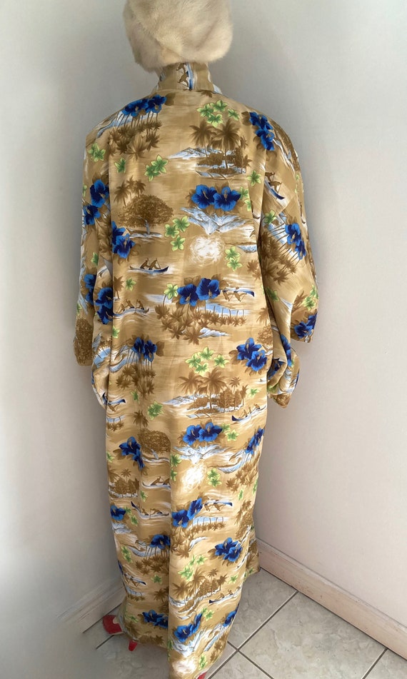 Vintage 1970s HAWAIIAN theme KIMONO robe with pal… - image 8