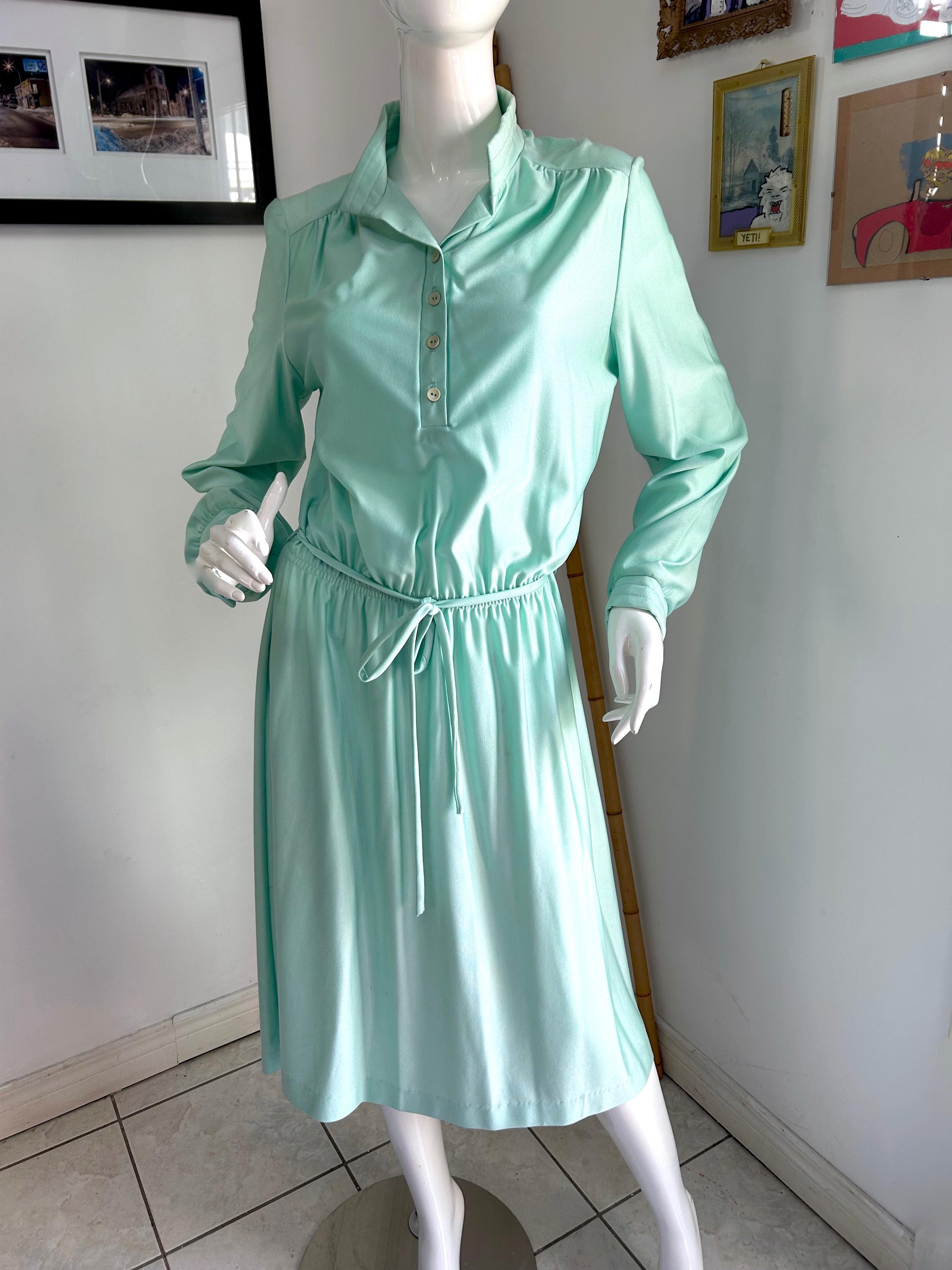 mint green retro dress WEDTREND Women Green Flower Bridesmaid Dress with Split Front A Line  Ruffled Straps Corset Long Wedding Party Dress