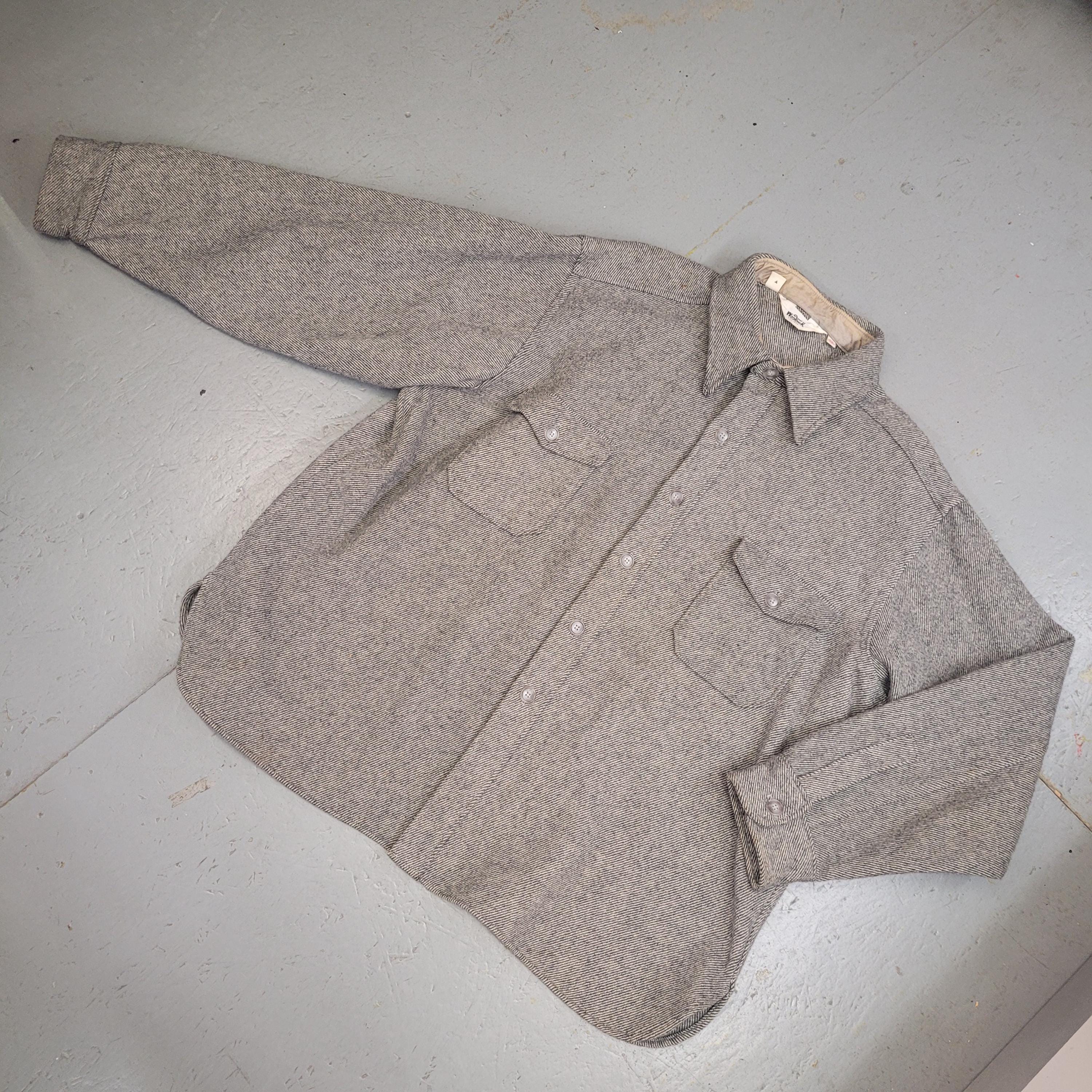 Vintage 1970s Warm and Cozy WOOLRICH  JACKET - SHACKET Size Extra Large
