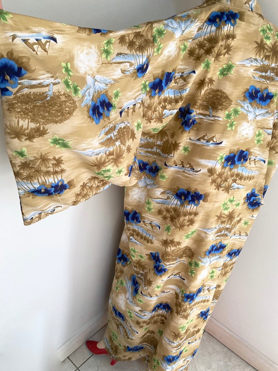 Vintage 1970s HAWAIIAN theme KIMONO robe with pal… - image 9