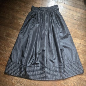 Timeless Classic Black LIZ CLAIBORNE Formal Full Length SKIRT Size Small