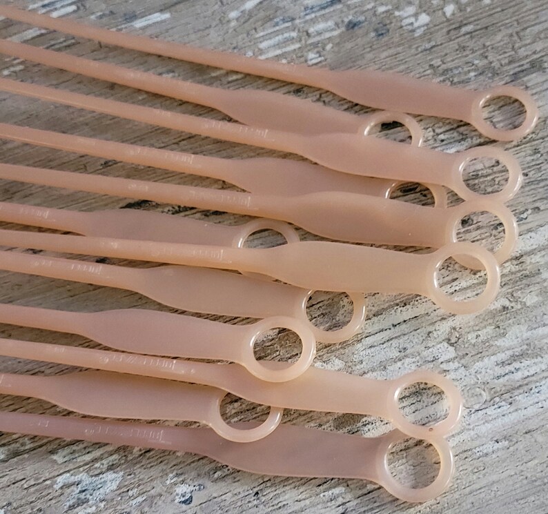 Vintage Set Of 12 Peach Tupperware Long Iced Tea Spoons Vintage Barware vintage-set-of-12-peach-tupperware-long-iced-tea-spoons-vintage-barware
