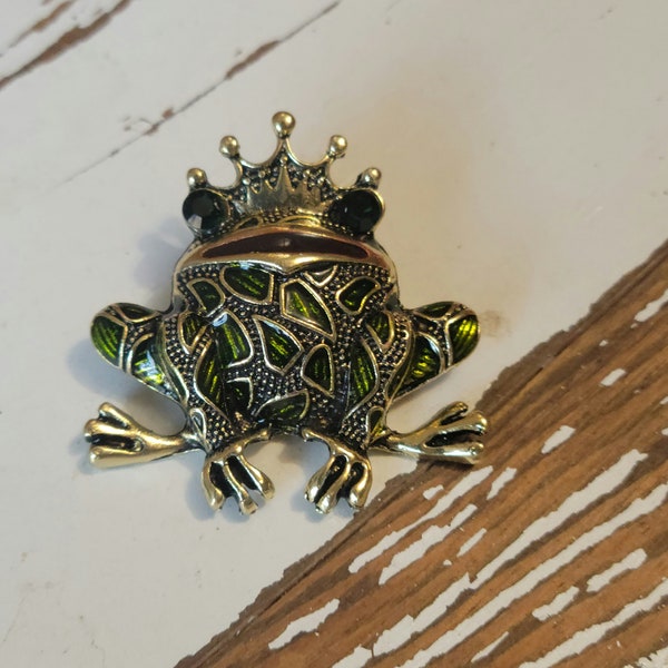 Vintage Bronze Green Frog Prince Brooch, Enamel Brooch, Frog Prince with Crown