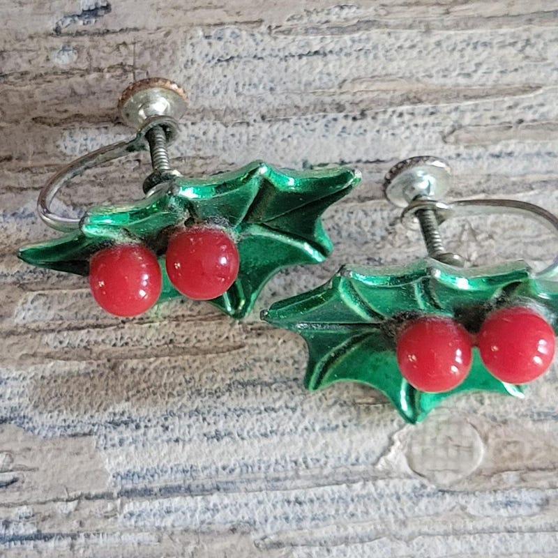 Chrstmas Holly Wth Berres - Porcelan Earrngs on 24k Gold Plated