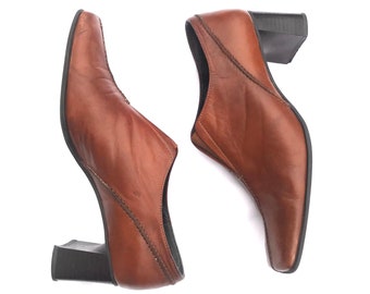 Vintage 1990s ‘Gino Ventori ’ Brown Block Heel Loafers size 38 AU 6