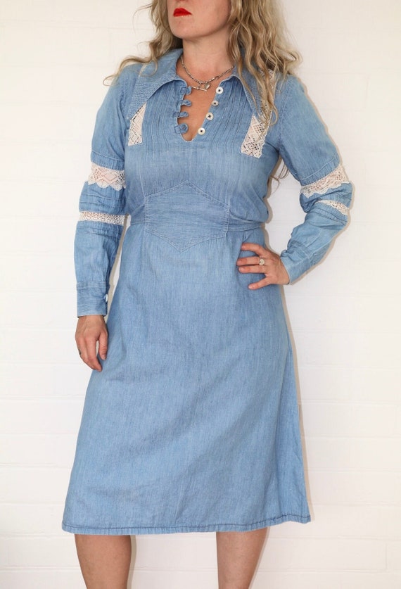 Gorgeous Vintage 1970's Blue Chambray Denim and La