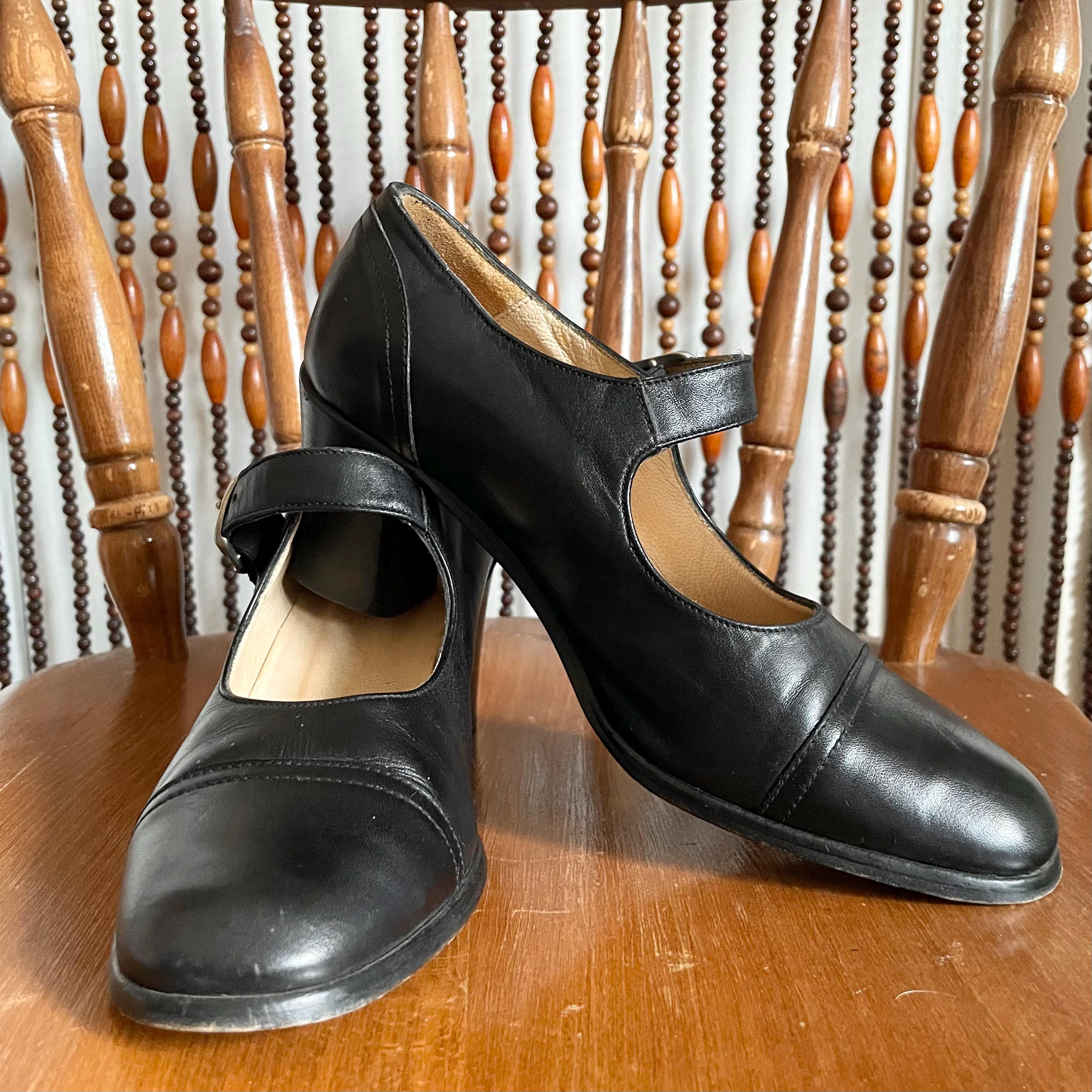 navy blue dress for baby girl The Shoe Trends That Defined the '90s main image 1