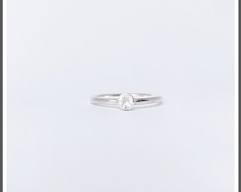 Rock crystal/quartz silver ring - April birthstone