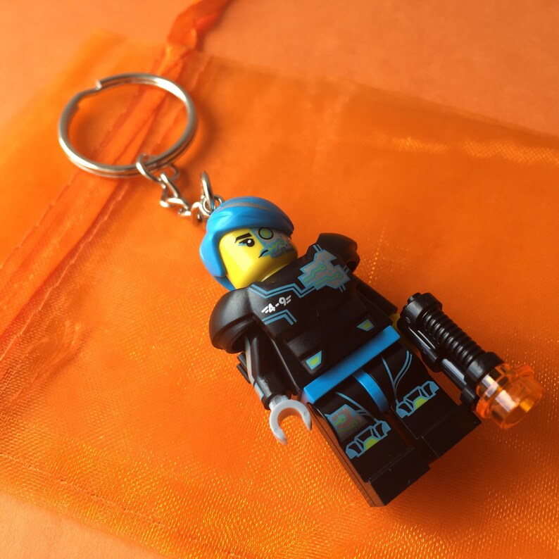 lego shark keyring