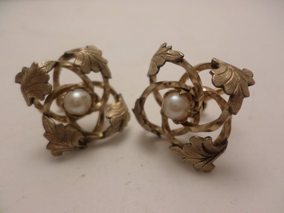 Lovely 50's 12kt Gold Filled screwback earrings pearl Ivy HG marked