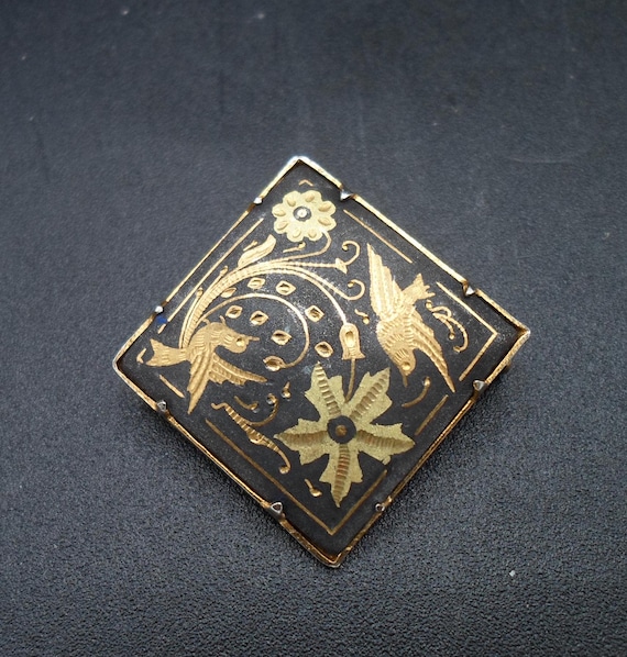 Vintage Black Enamel Gold Foil Pin Brooch Birds Swallows Flowers Lock style pin Stunning