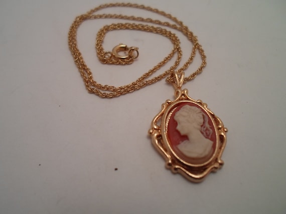 Vintage Cameo Necklace Pendant in Picture Frame Style Setting Soft Delicate Chain