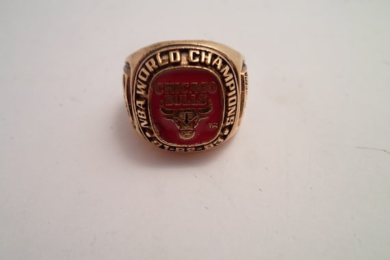Vintage Chicago Bulls World Championship Ring 91 92 93 Michael Jordan Scottie Pippin Wow