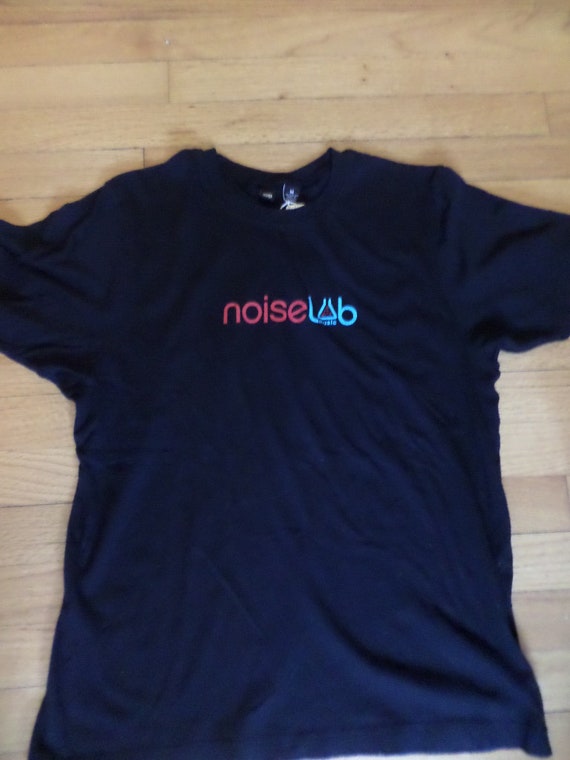 vintage 90s t shirt Noise Lab size M slim fit electronic music online lab