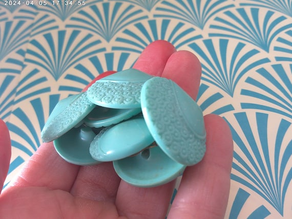 7  pc 1" art deco seafoam green mint green buttons floral deco