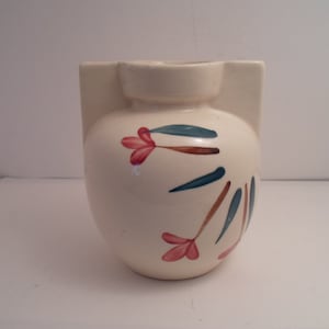 Art Deco Vintage Purinton Pottery Wisconsin Shooting Star Vase Gloss Ivory White Clay Mauvey flowers Deep Teal Leaves 1940's