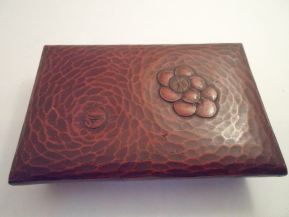 Art Deco Vintage Chinese Lacquered Box Deep Burnt Umber Color Interesting Interior 3 parts Chic Design Decorator Cool