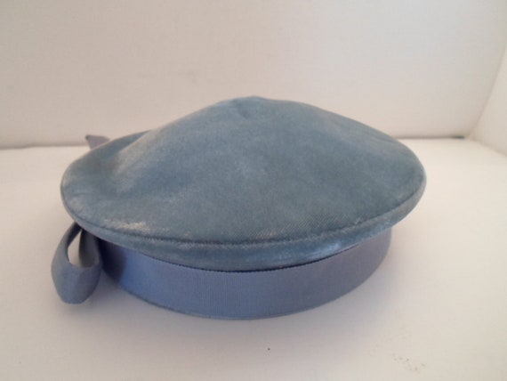Vintage Art Deco Pill Box Hat Robin Egg Blue Velvet With Grain Ribbon Band and Bow Donnybrook New York Fashion Chic Design