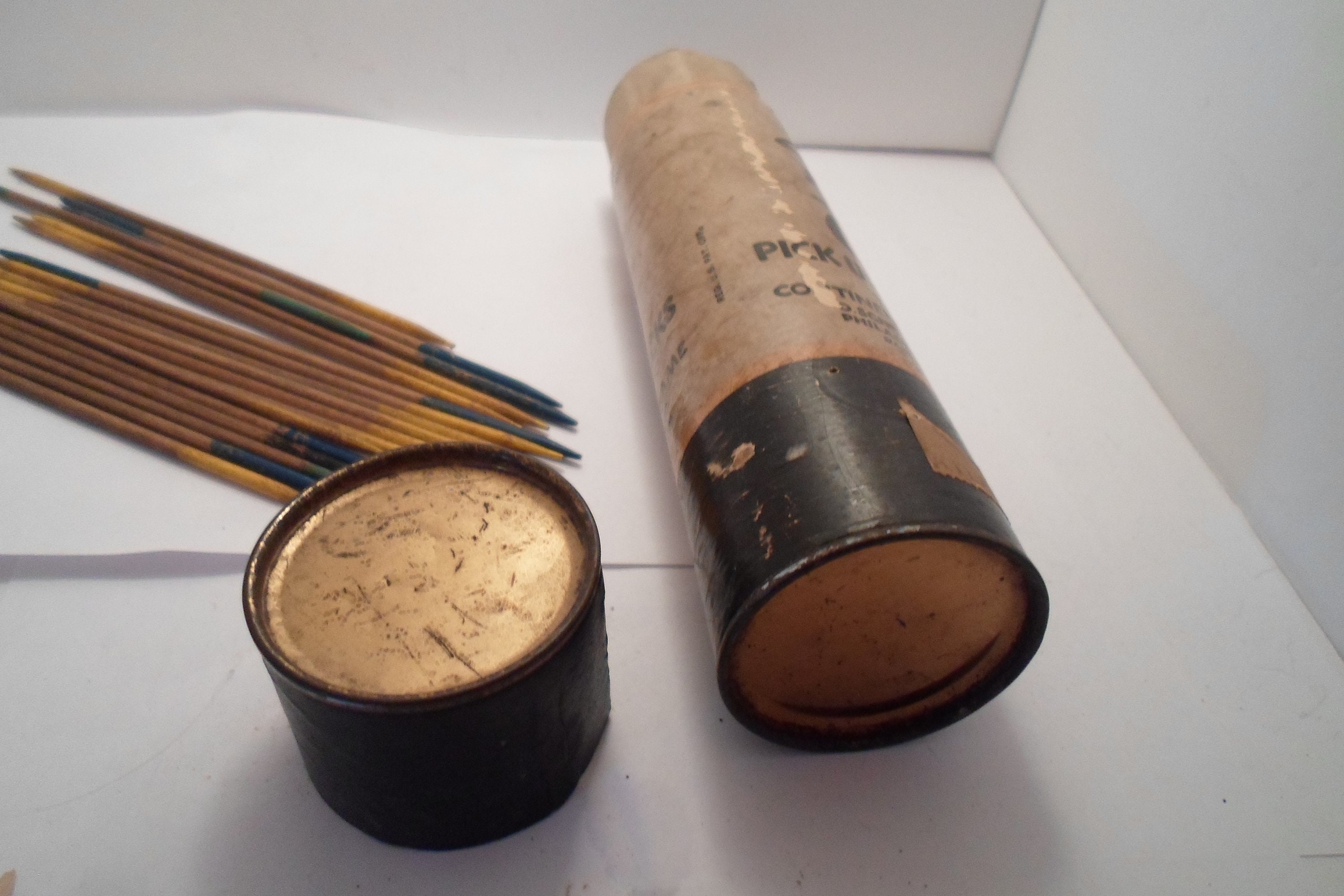 Antique Original 456 Pick Up Sticks Made in usa Wood Sticks Philadelphia Pa. has lid and sticks