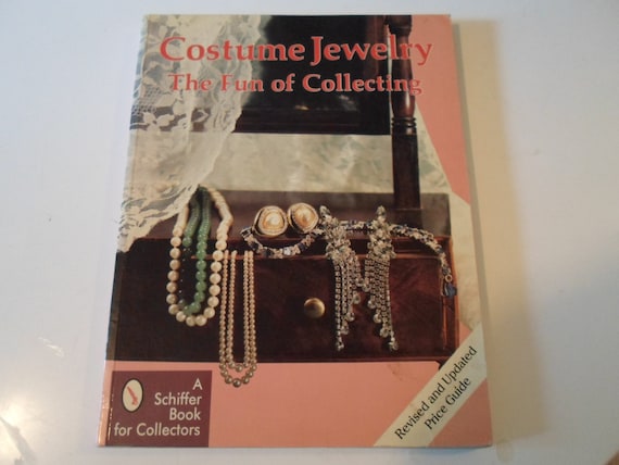 Vintage Costume Jewelry The Fun of Collection Nancy Schiffer Price Guide 170 pages Great Photos