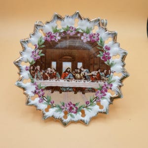 Vintage Lefton Last Supper 6&quot; Plate Wall decor Gold Leaf KeyholeTrim Beautiful Figures Lefton sticker 1960&#39;s