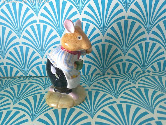 1982 vintage Royal Doulton Mr Apple from Beatrix Potter, Brambley Hedge mouse, rat figure