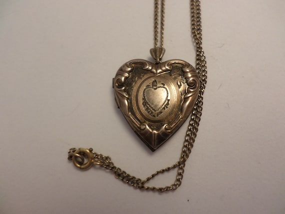 Vintage 50's brass antiqued heart locket on 17" chain valentines photo