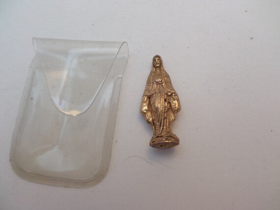 Vintage pocket saint Blessed Mary Catholic Icon vintage 50's