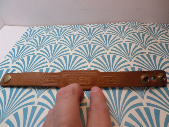 Vintage 70's Glen embossed leather wristband with… - image 5