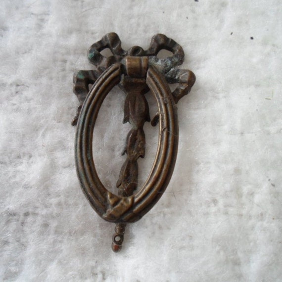 Antique French Open Lace Fluid Ribbon Cast Brass Single Drawer Pull 2.75"l 1.75"wide Hard to Find Decorator Dream Top Single Drawer