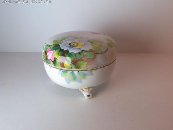Nippon porcelain hand painted covered box powder box, trinkets French style
