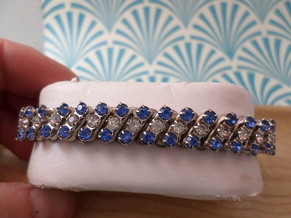 Vintage 50's era rhinestone pale blue and white stone stretch bracelet quaint