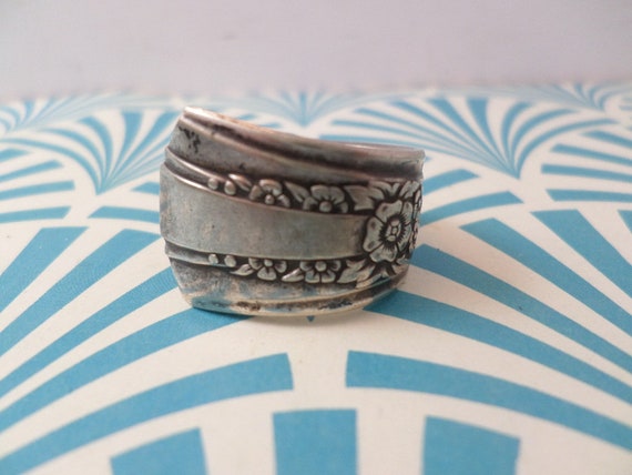 Vintage Art Deco pattern silver plate Spoon ring