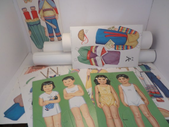 Vintage 1969 box of Paper dolls Dolls Of Far Off Lands Asian, Latin Etc
