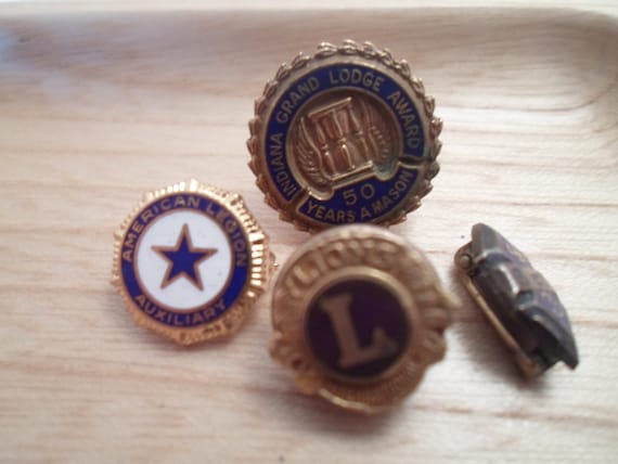 Vintage Mini Enamel 4 Pins Lions Club Masonic American Legion SFS 1943 Historic