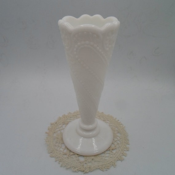 Vintage Milk Glass Vase Smith Glass Co 6 incj Beads Stars Scrolls Antique beauty Accent Piece