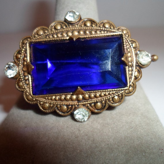 Vintage Art Deco Bar Scarf Lapel Pin Sapphire Blue Stone White Paste bright stones Stunning color Deco chic very good