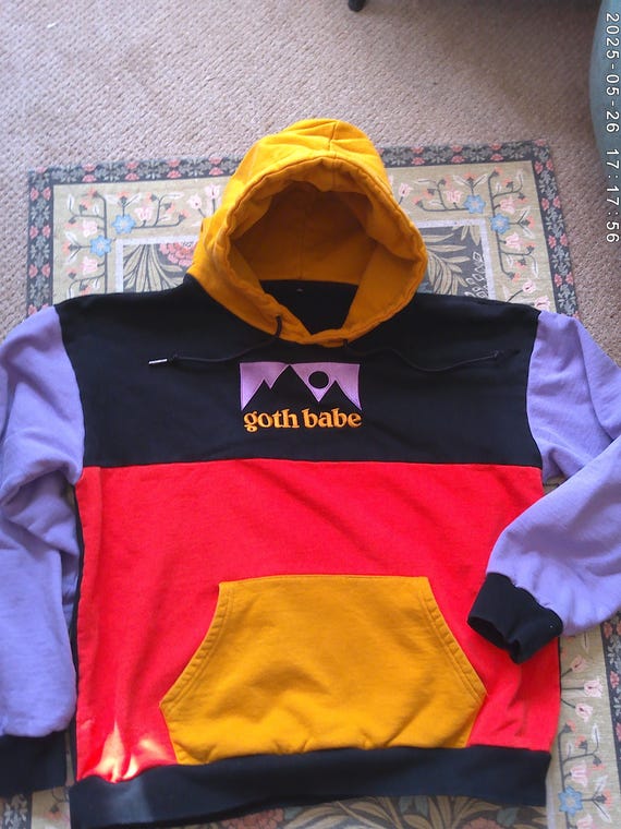 Vintage concert hoodie from Goth babe FABULOUS color block purple, gold orange, black size XL