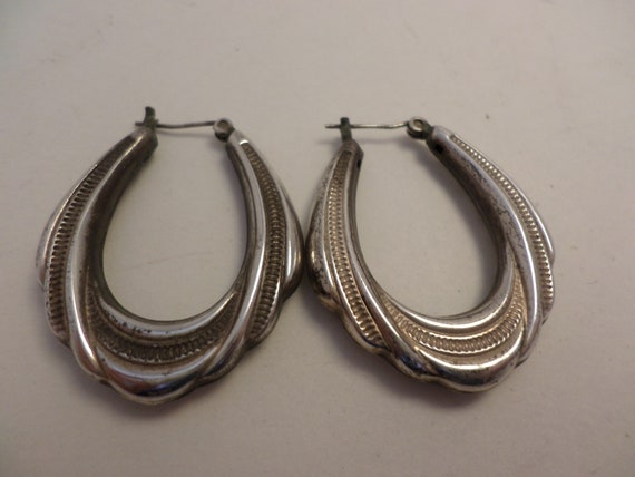 Vintage 80's hollow silver hoop earrings Deco chic