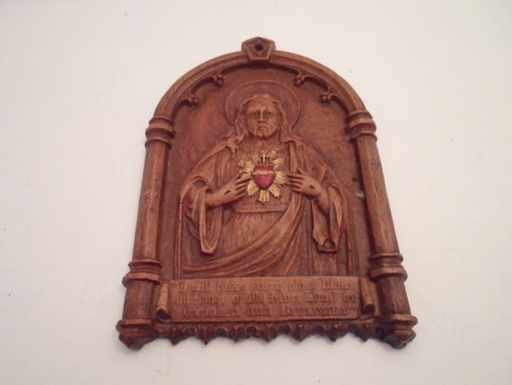 Vintage 1950 Syroco Wood Plaque Sacred Heart of Jesus Red Exposed Heart Promise in Print Made in USA Spiritual Gothic Christian Catholic