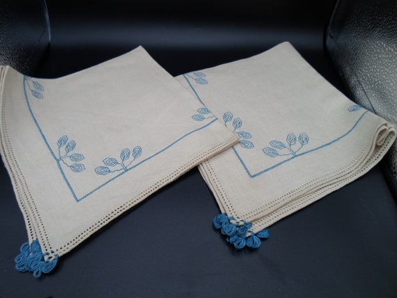 Vintage Embroidered with Tassels Pair of Linen Napkins 1940s Ecru with Blue Stitches