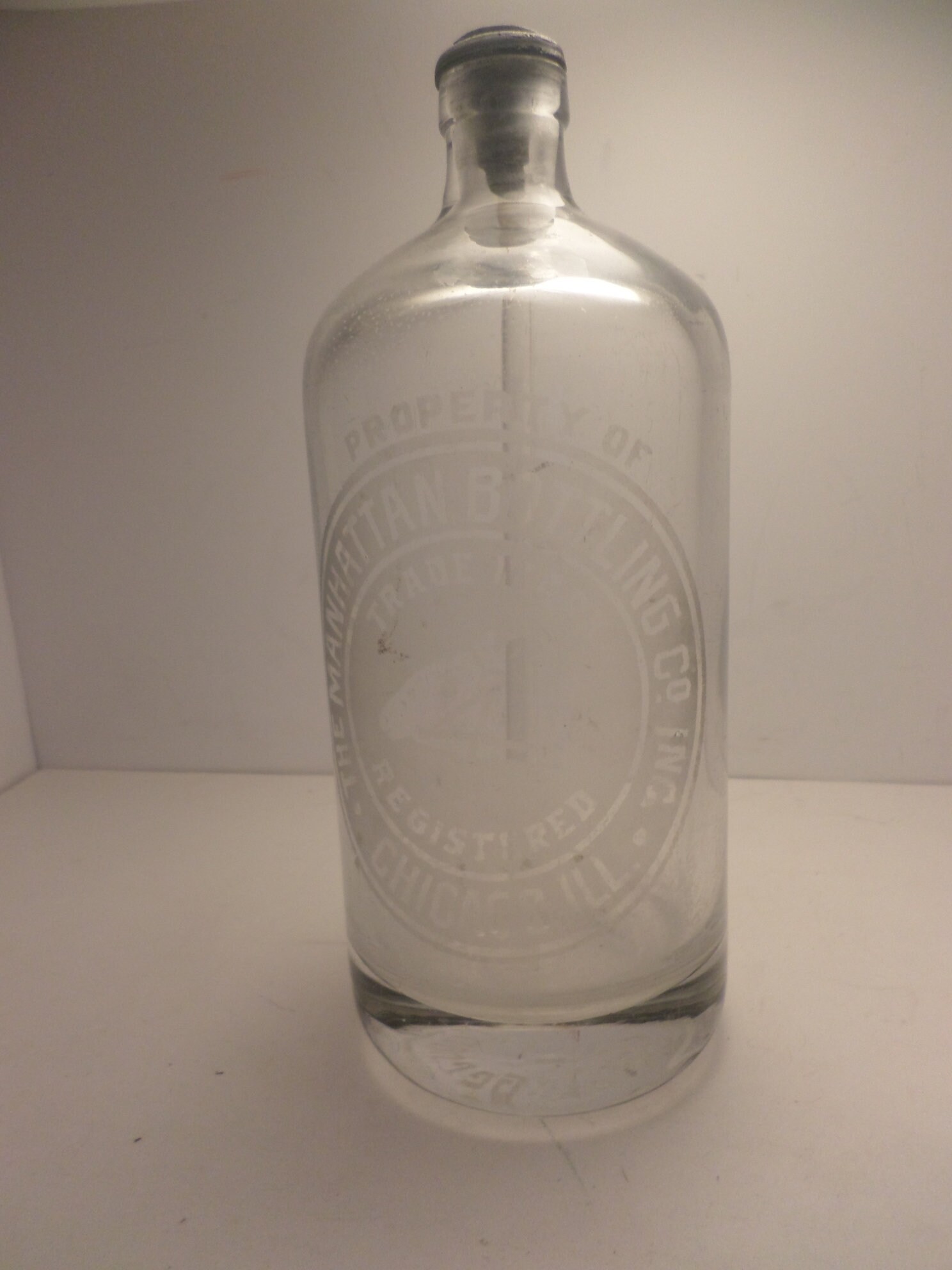 Vintage 30's Manhattan Bottle Co. Chicago seltzer bottle AsIs nozzle top deco horse