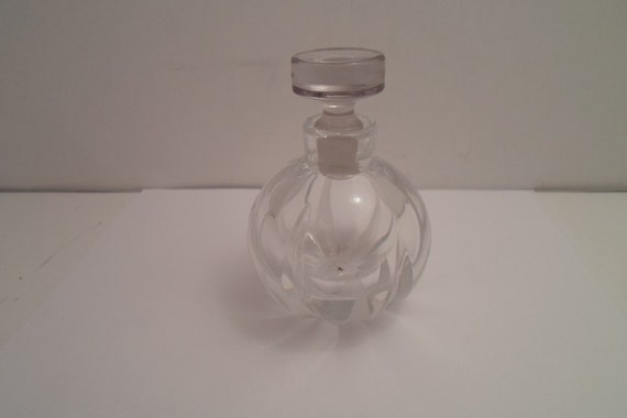 Vintage Highly Polished Crystal Acid Etched Bulbous Heavy Perfume Vanity Bottle Ground Stopper Stunning Design