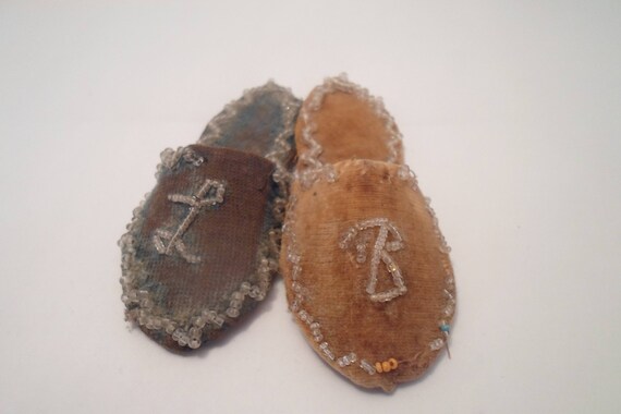 Antique Victorian Souvenir Niagara Falls Mini Hand Beaded Hand Made Slippers