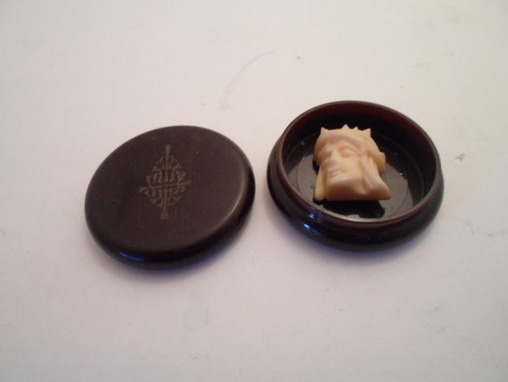 Vintage Art Deco Mini Catalin Bakelite Religious Relic Head of Christ Crown of Thorns in Case Pocket Saint