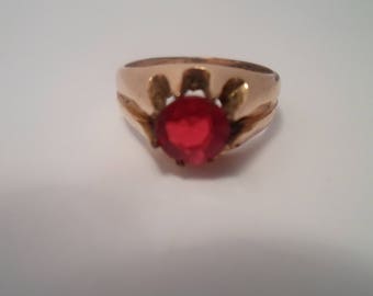 Vintage 40's Gold filled Ring Solitare Garnet Red Size 8 prong so chic