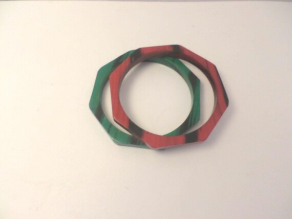 super cute vintage Deco octagon faux marble bracelets plastic red and jade