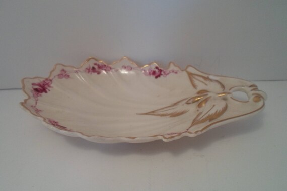 Vintage Kaolena California Pottery Trinket Candy Dish Shell Design Gold Leaf Cranberry Soap Dish
