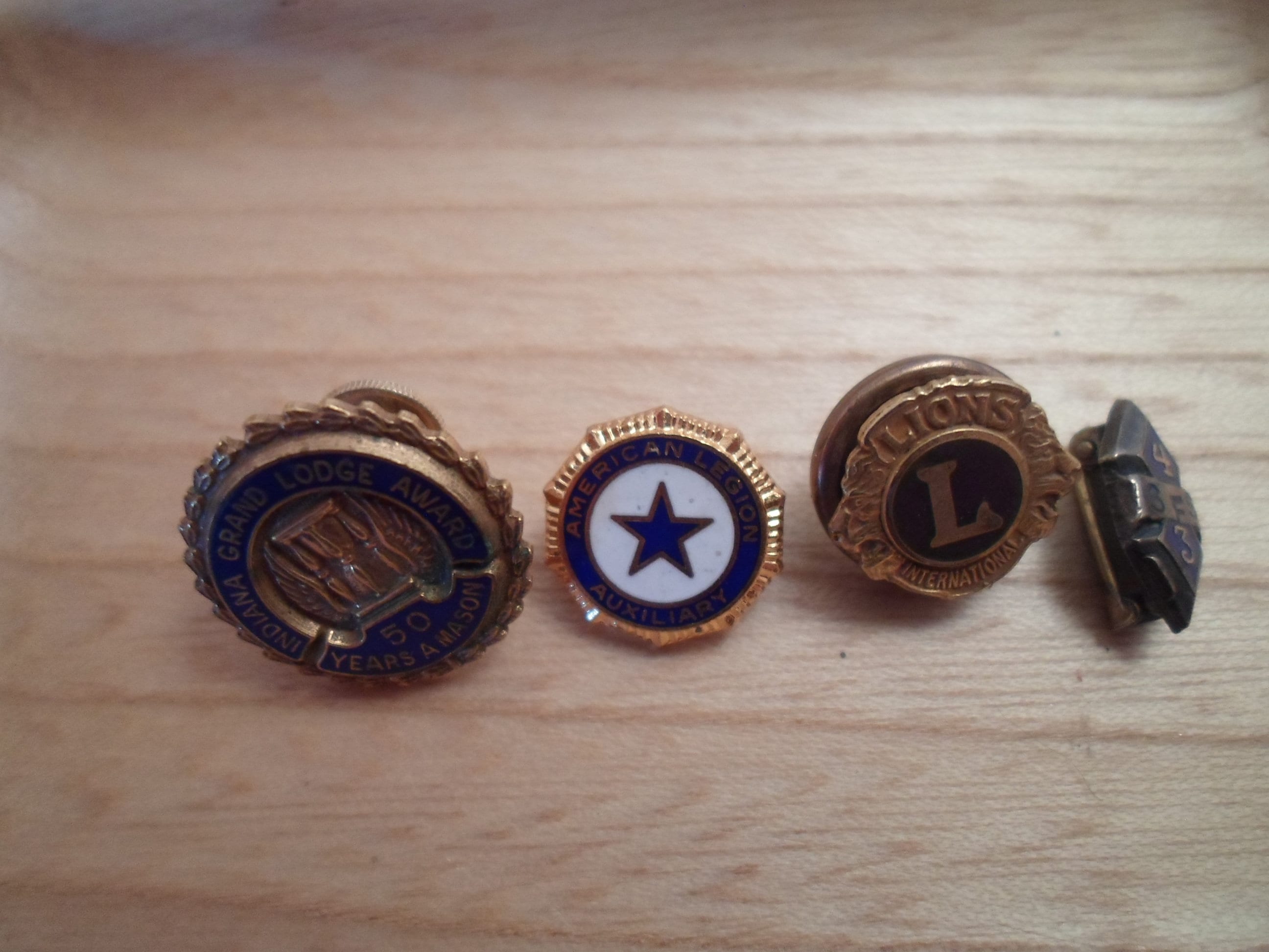 Vintage Mini Enamel 4 Pins Lions Club Masonic American Legion SFS 1943