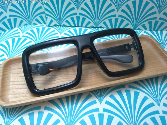 big funky Y2K square black eyeglasses nonprescription Mike Meyers Austin Powers